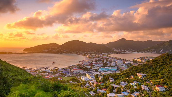 Sonnenuntergang auf der Insel Sint Maarten