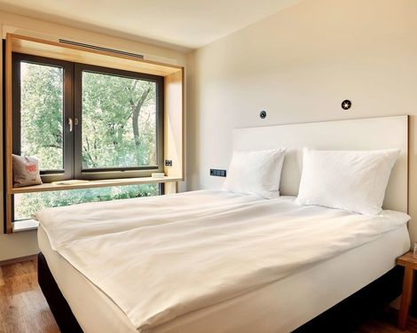 Schwabinger Wahrheit by Geisel-0