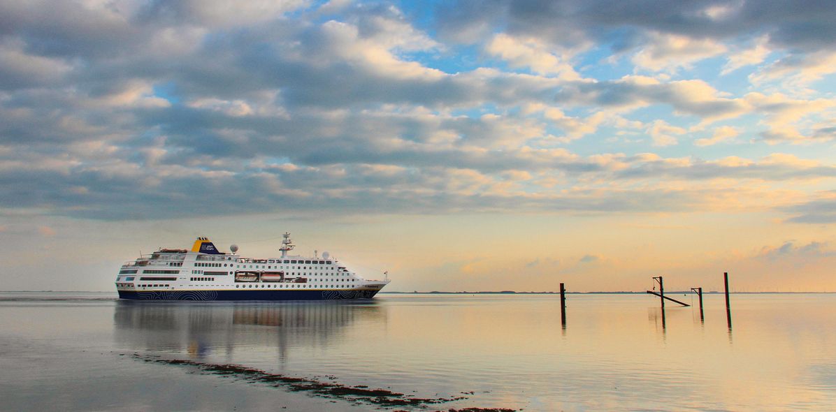 MS Hamburg auf hoher See
