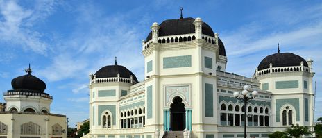Die Große Moschee von Medan auf Sumatra, Indonesien