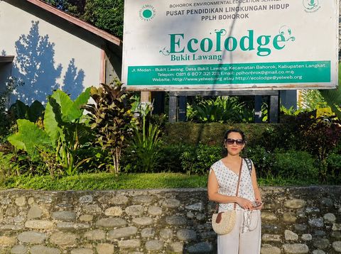 Mitarbeiterin Fatimah zu Besuch in deiner EcoLodge auf Sumatra in Indonesien