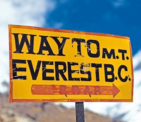 Schild zum Mount Everest in Nepal