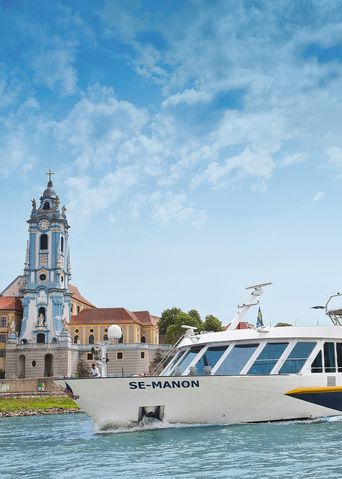 MS SE-Manon auf dem Fluss