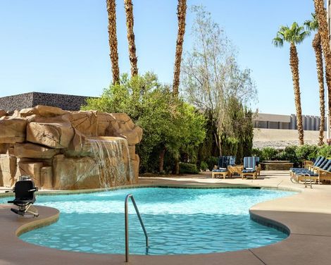 Hampton Inn Tropicana-0