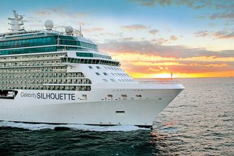 Celebrity Silhouette auf See