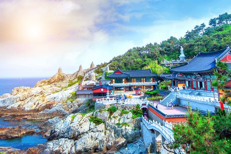 Blick auf die Tempelanlagen in Busan- Südkorea