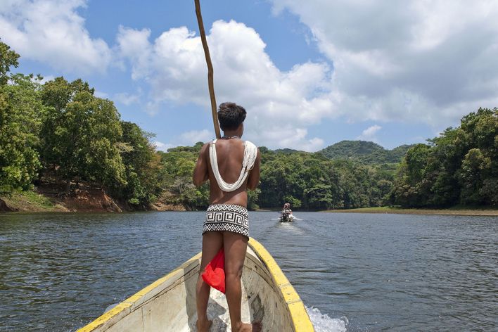 Einheimischer in Panama auf Boot