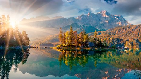 Landschaft Garmisch-Partenkirchen mit See