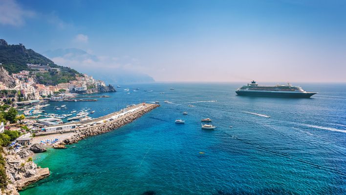 Kreuzfahrtschiff auf dem Mittelmeer
