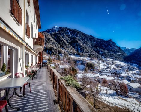 Winterzauber auf legendären Bahnstrecken in der 1. Klasse