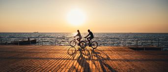 Paar beim Radfahren