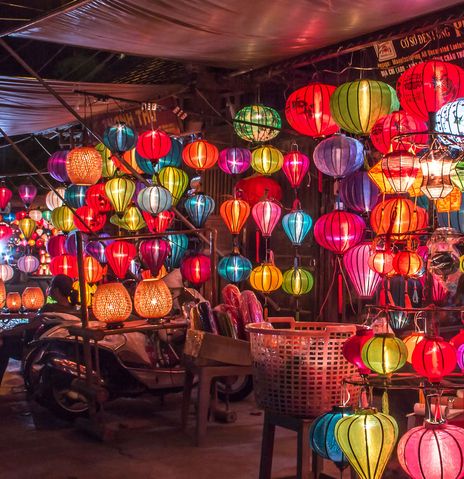 Laternen am Markt in Vietnam