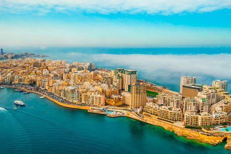Blick auf die Küstenstadt Sliema, Malta