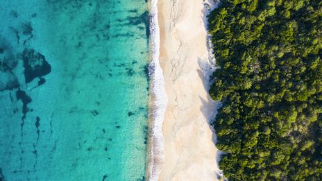Strand auf Sardinien von oben