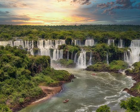 Von tropischen Wasserfällen bis tief in das Herz des Amazonas-0