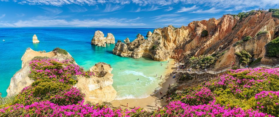 Küste an der Algarve in Portugal