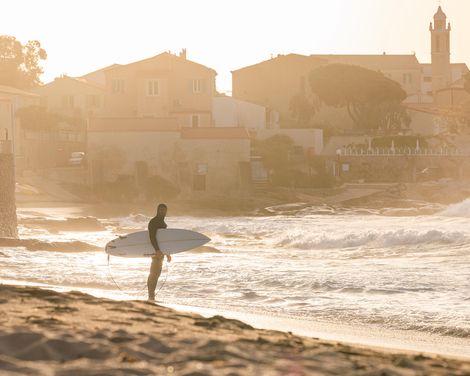 Geheimnisvolle Küsten und Bergdörfer-1