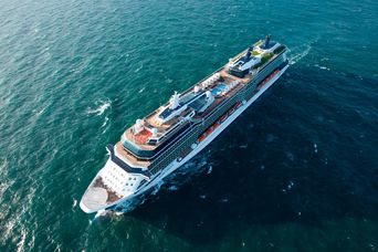 Celebrity Equinox auf See