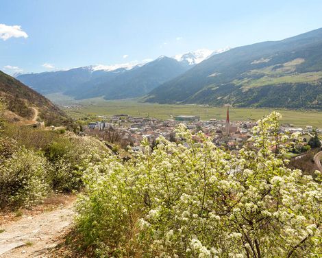 Radreise zwischen Bergen und Seen