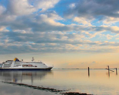 Kreuzfahrt mit der MS Hamburg um Großbritanniens Südküste ab/an Hamburg