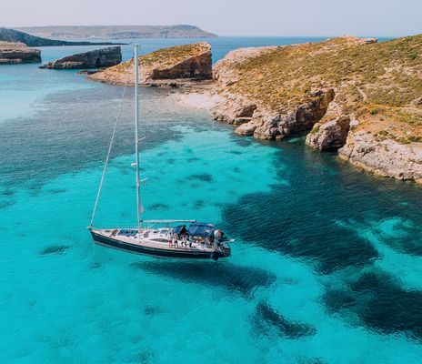 Boot vor der Insel Comino