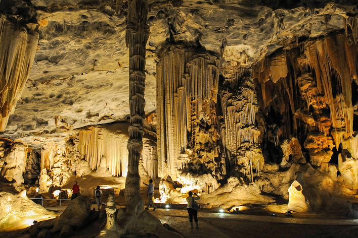 Die Cango Tropfstein Höhlen
