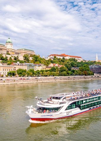 Nicko Cruises Nickovision auf einer Flusskreuzfahrt