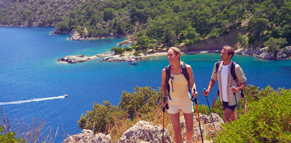 Paar beim Wandern in der Türkei