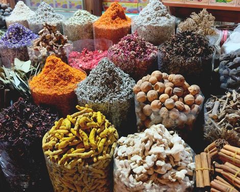 Kreuzfahrt mit AIDAprima ab/an Dubai inkl. 2 Nächte in Dubai