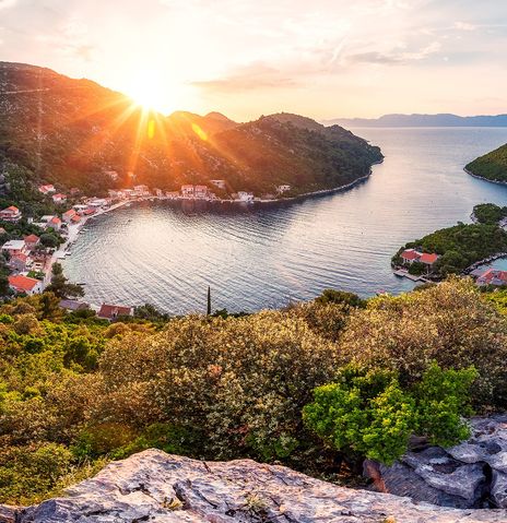 Bucht von Kroatien beim Sonnenuntergang