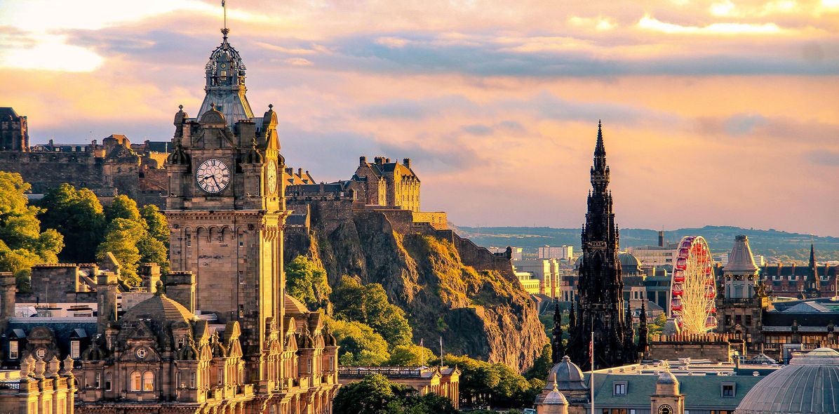 Blick auf Edinburgh in Schottland