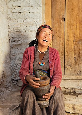 Fröhliche Frau in China