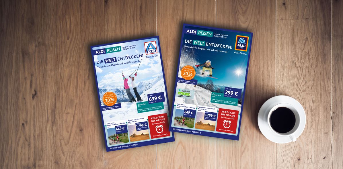 Titelblätter des ALDI Reisemagazins Nord & Süd vom September 2026 auf einem Tisch neben einer Tasse Kaffee