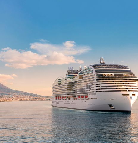 Kreuzfahrtschiff auf hoher See