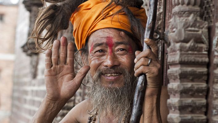Mann in Nepal mit traditionellem Turban