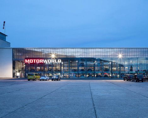 Städtereise mit Aufenthalt im V8 Hotel Köln Motorworld-1