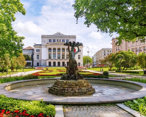 Flexible Mietwagen-Rundreise ab/bis Riga: Zwischen Ostsee, Nationalparks und Kulturmetropolen 