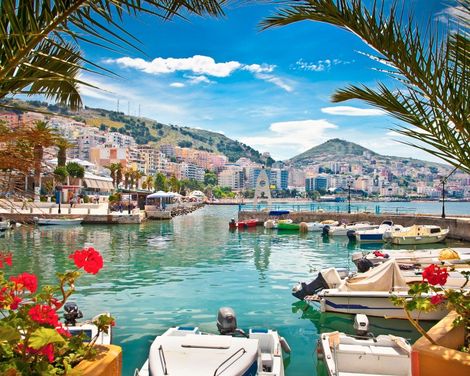 Flexible Mietwagen-Rundreise ab/an Tirana: Albaniens schönste Städte und Landschaften