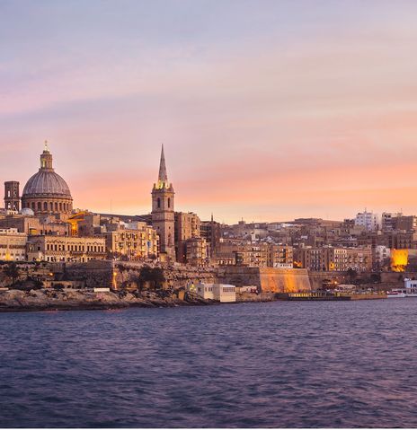 Blick auf Valletta bei Sonnenuntergang