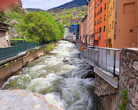Geheime Juwelen der Pyrenäen ohne Hotelwechsel entdecken inkl. 3 Nächte in Barcelona-2