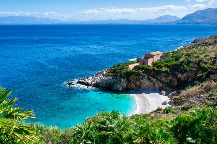 Bucht im Naturreservat Zingaro mit türkisfarbenem Wasser