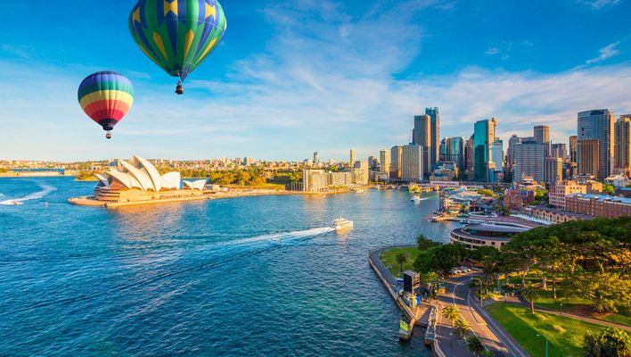 Sydney in Australien mit Heißluftballons