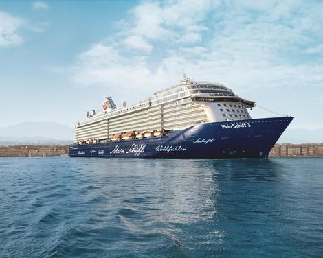 Kreuzfaht mit der Mein Schiff 3 ab/an Bremerhaven