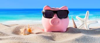 Sparschwein am Strand