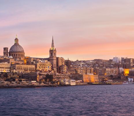 Blick auf Valletta bei Sonnenuntergang