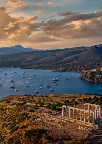 Blick von der Akropolis aufs Meer in Griechenland