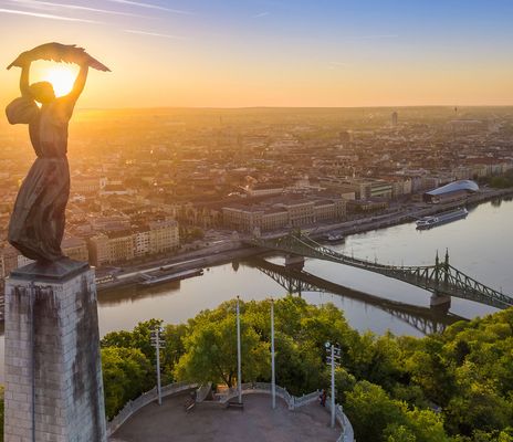 Blick auf Budapest am Abend