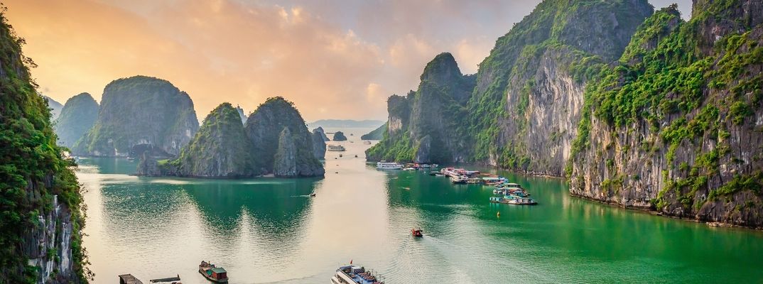 Blick auf Halong Bucht