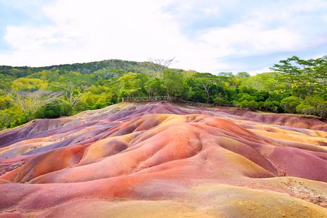 Die farbenprächtigen Siebenfarbigen Erden von Chamarel auf Mauritius