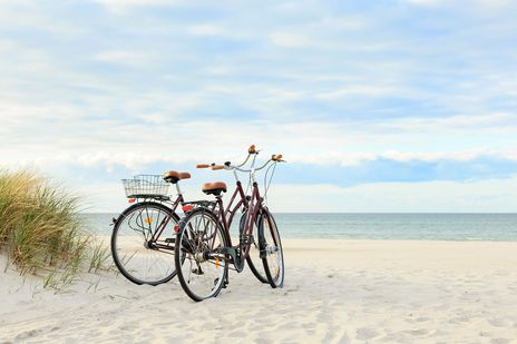 Fahrräder am Strand